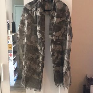 Camp printed scarf